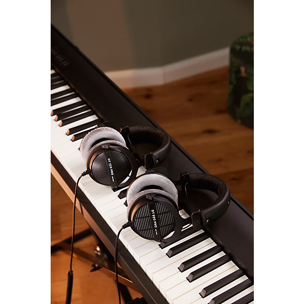 beyerdynamic DT 770 PRO Studio Closed-Back Headphones - 250 ohms