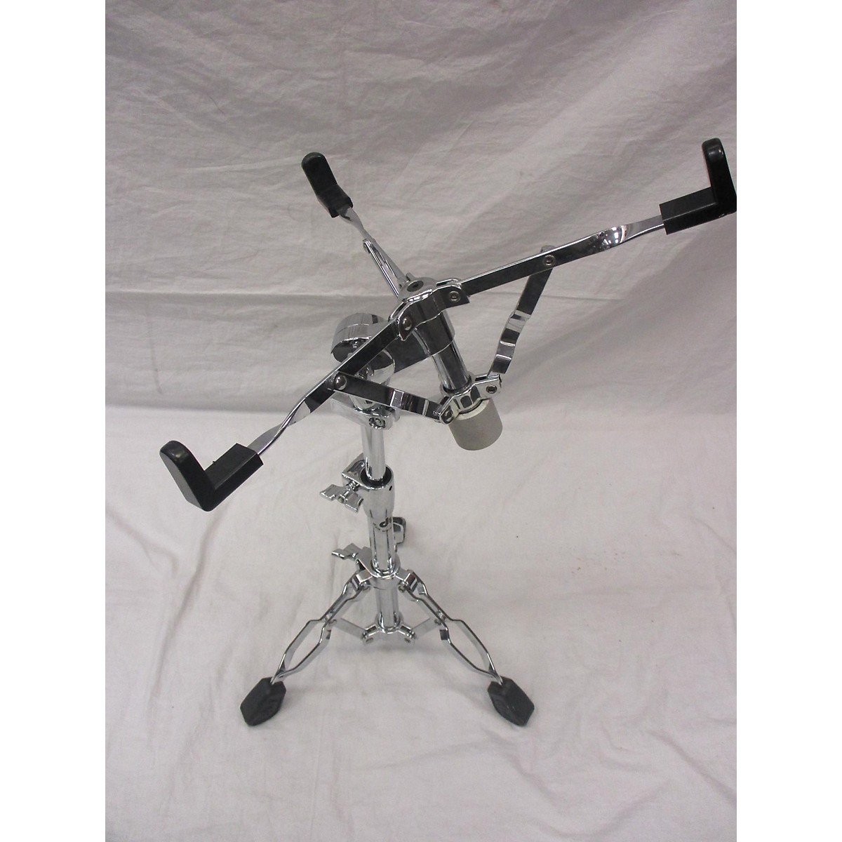 Used DW 3000 SERIES Snare Stand Guitar Center