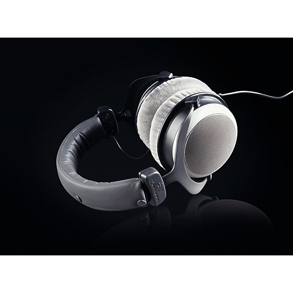 beyerdynamic DT 880 Pro Studio Headphones