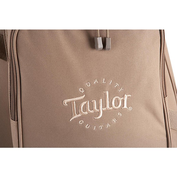 Open Box Taylor Gig Bag for DR/GA Models Level 1 Tan
