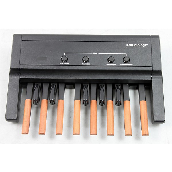 Open Box Studiologic MP-113 Dynamic MIDI Foot Controller Pedal board Level 2 Regular 888365977157