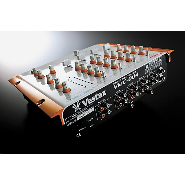 高評価アイテム 4-Channel VMC-004XL Vestax Restock DJ Guitar | White Mixer DJ機材
