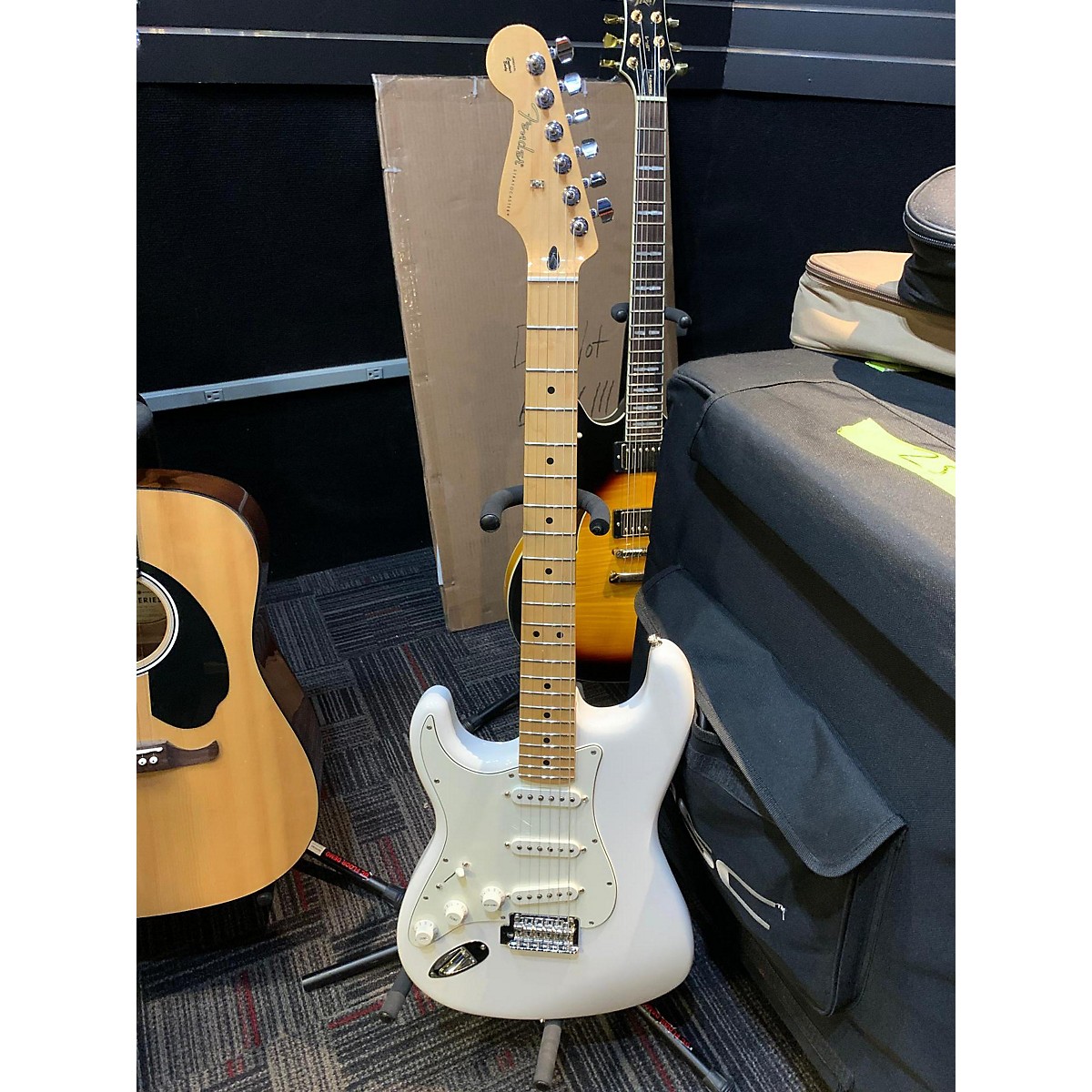 Used Fender American Professional Stratocaster SSS Solid Body Electric Guitar Olympic White