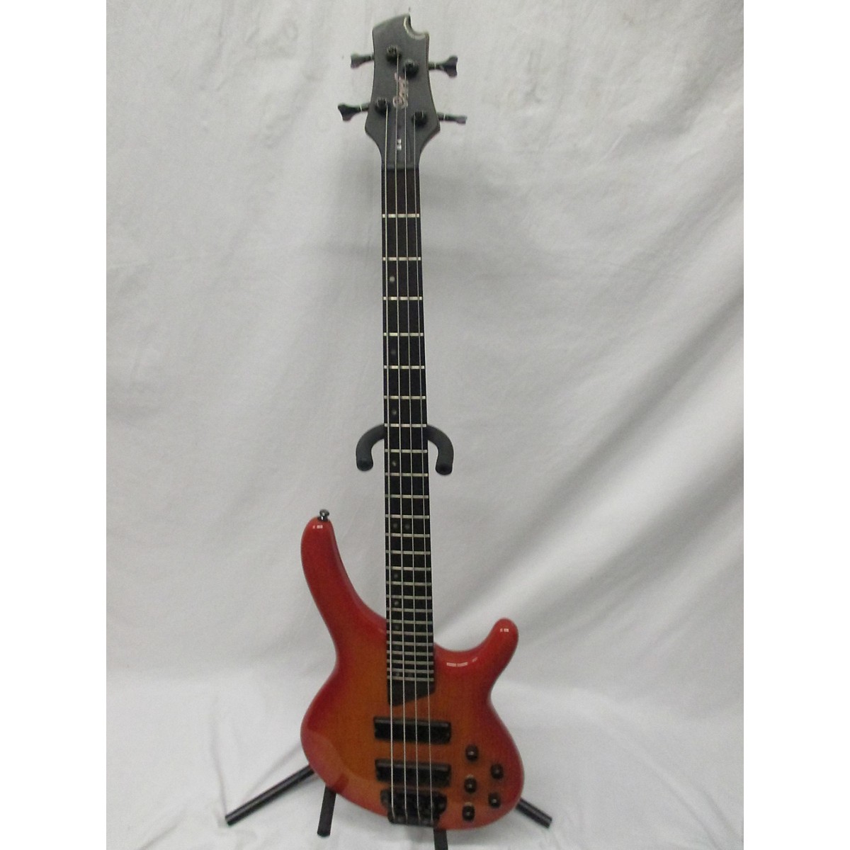 cort bass b4