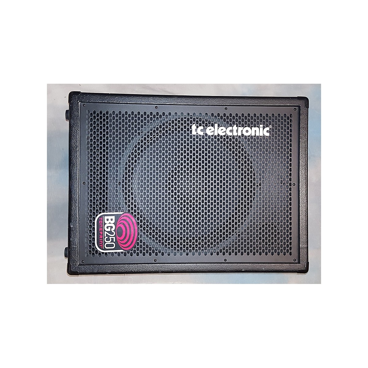 Used TC Electronic BG250 115 250W 1x15 Bass Combo Amp Guitar Center
