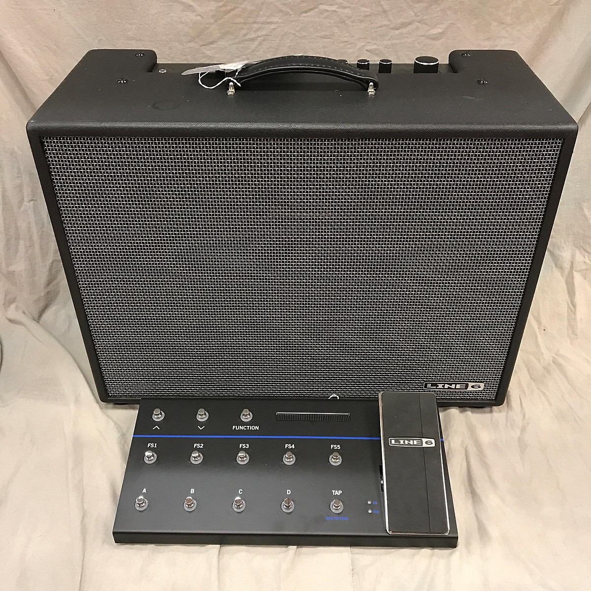 Used Line 6 Firehawk 1500 Guitar Combo Amp | Guitar Center