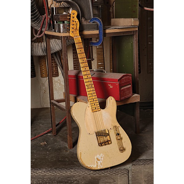 Platinum Fender Custom Shop Desert Sand | Guitar Center