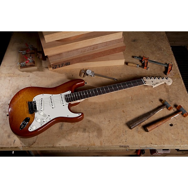 Fender Custom Shop 2012 Custom Deluxe Stratocaster Electric Guitar Faded Cherry Burst Rosewood Fretboard