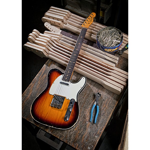 Fender Custom Shop 1961 Relic Telecaster Custom Electric Guitar Faded 3-Color Sunburst Rosewood Fretboard