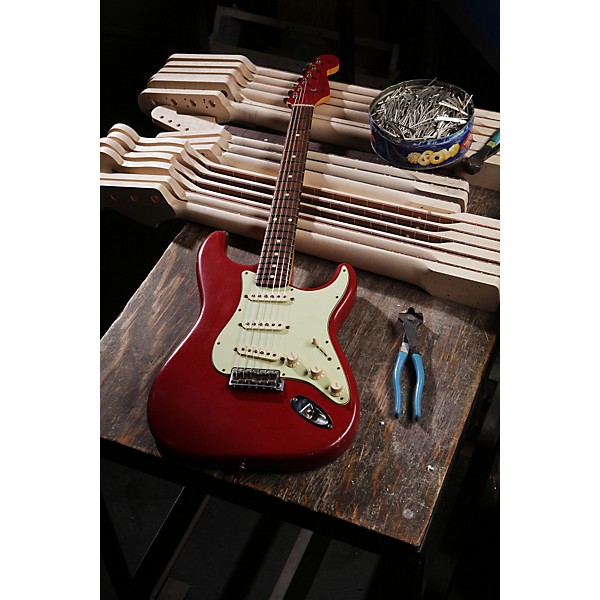 Fender Custom Shop 1960 Stratocaster Relic with Matching Headstock Electric Guitar Dakota Red Matching Painted Headstock R...