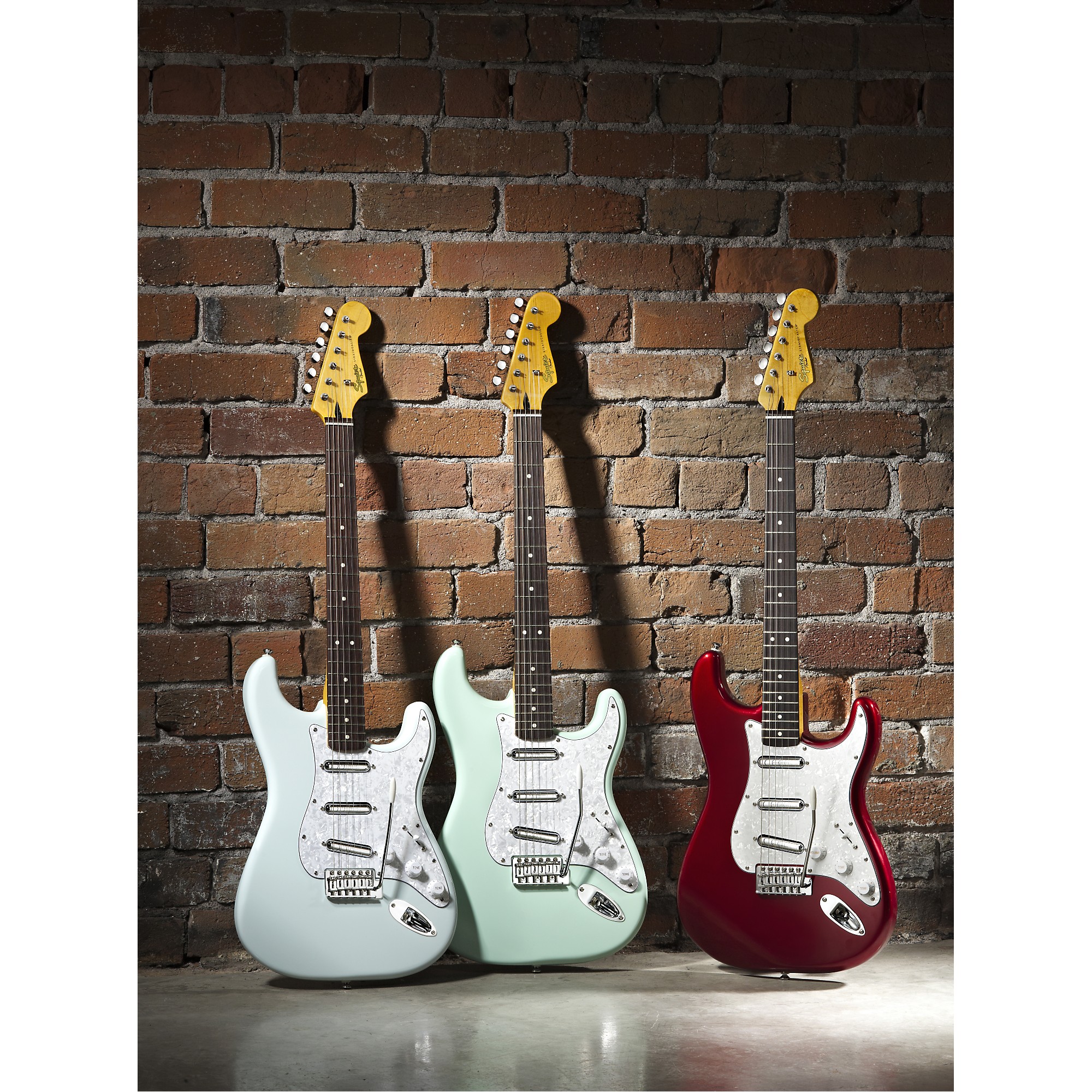 Vintage Modified Stratocaster Surf Electric Guitar Candy Apple Red