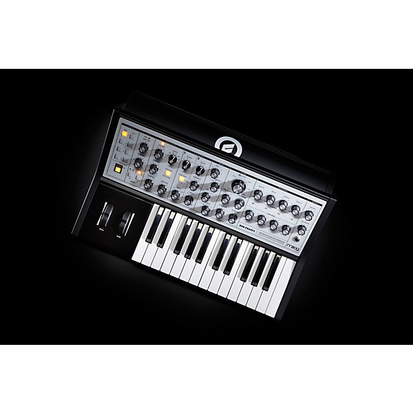 Open Box Moog Sub Phatty 25-Key Analog Synthesizer Level 2 Regular 190839166777