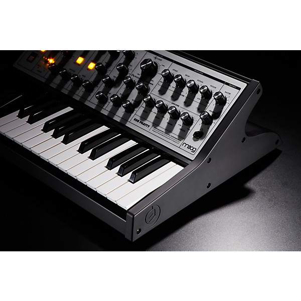 Open Box Moog Sub Phatty 25-Key Analog Synthesizer Level 2 Regular 190839166777