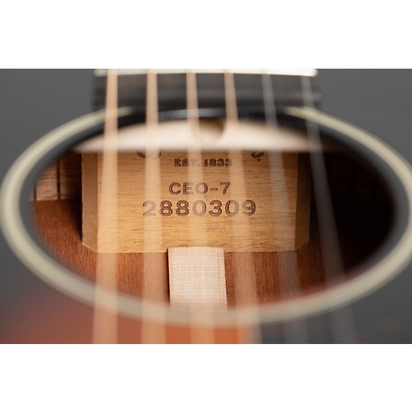 Martin CEO-7 00 Grand Concert Acoustic Guitar Sunburst