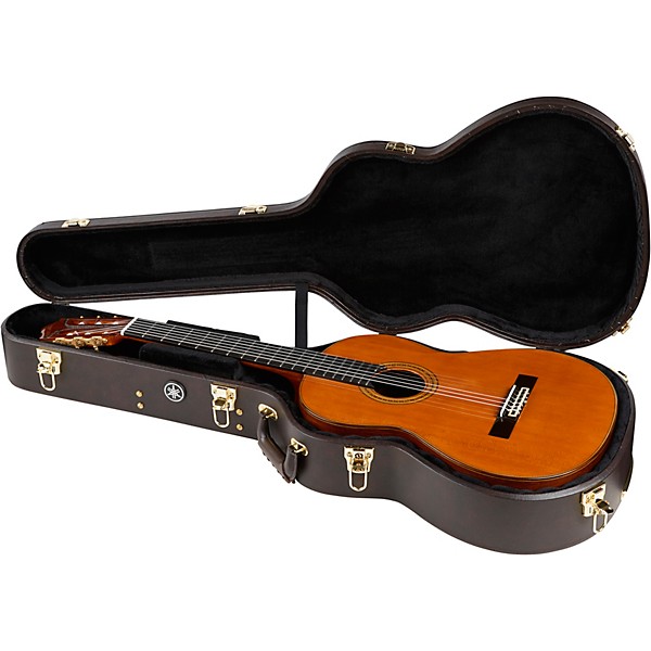 Yamaha GC82 Handcrafted Classical Guitar Cedar