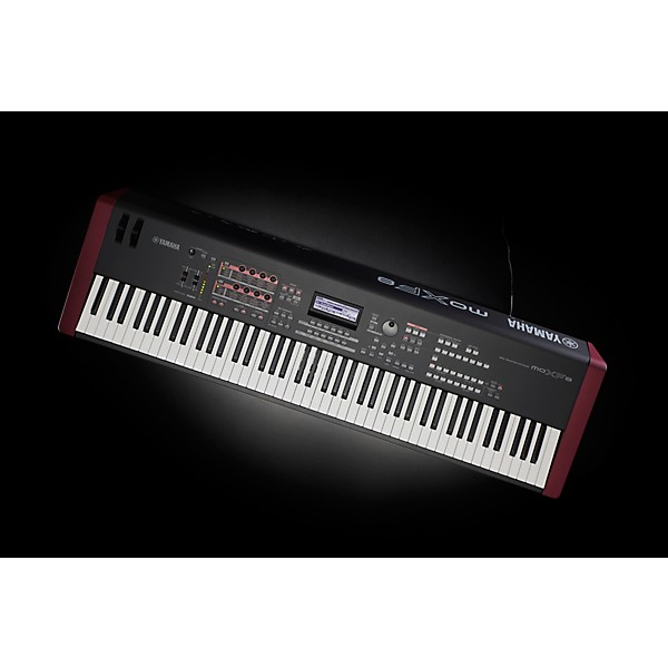 Open Box Yamaha MOXF8 88-Key Synthesizer Workstation Level 2  194744658167