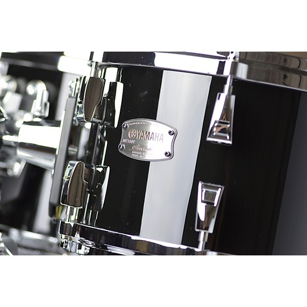 Yamaha Absolute Hybrid Maple 4-Piece Shell Pack With 22" Bass Drum Solid Black