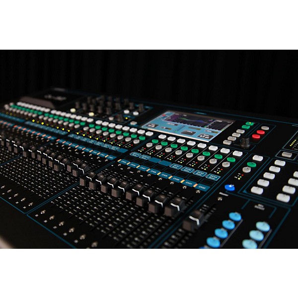 Allen & Heath Qu-32 32-Channel Digital Mixer