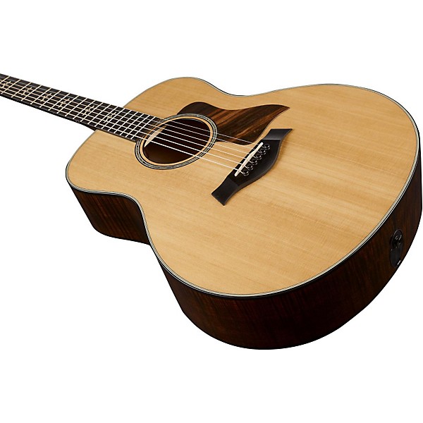 Taylor 600 Series 616e Grand Symphony Acoustic-Electric Guitar Natural