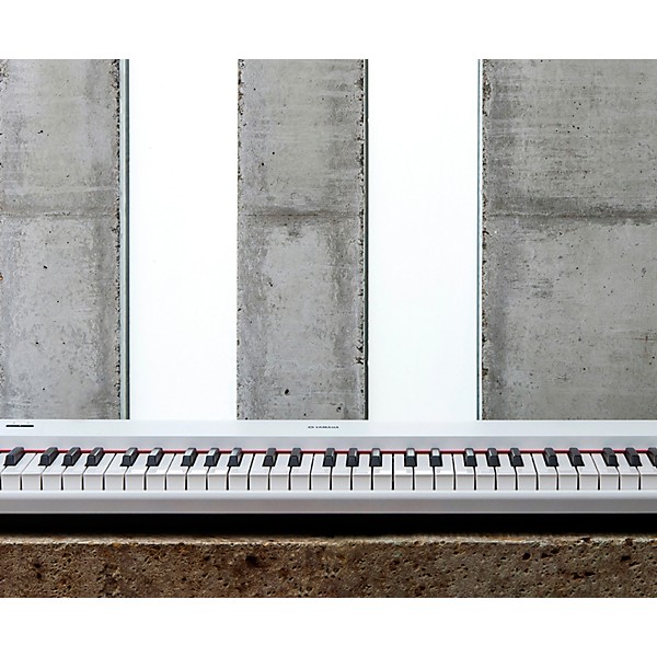 Open Box Yamaha NP12 61-Key Entry-Level Piaggero Ultra-Portable Digital Piano Level 2 White 194744634000