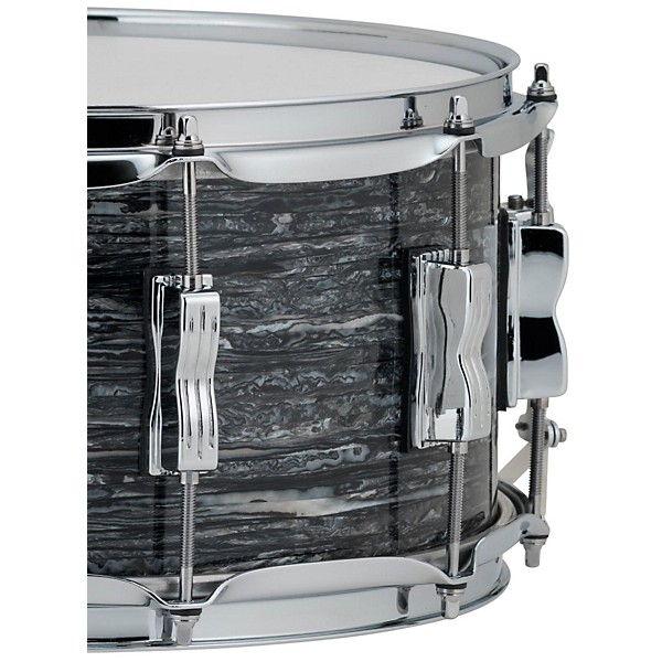 Ludwig Classic Maple Snare Drum 14 x 5 in. Vintage Black Oyster Pearl