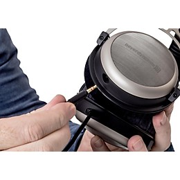 Open Box beyerdynamic T 1 Tesla Hi-Fi Headphones (2nd Generation) Level 1