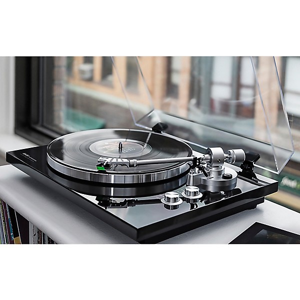 Open Box Akai Professional BT500 Premium Belt-Drive Record Player