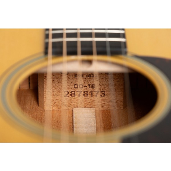 Martin 2024 Standard Series 00-18 Grand Concert Acoustic Guitar Natural