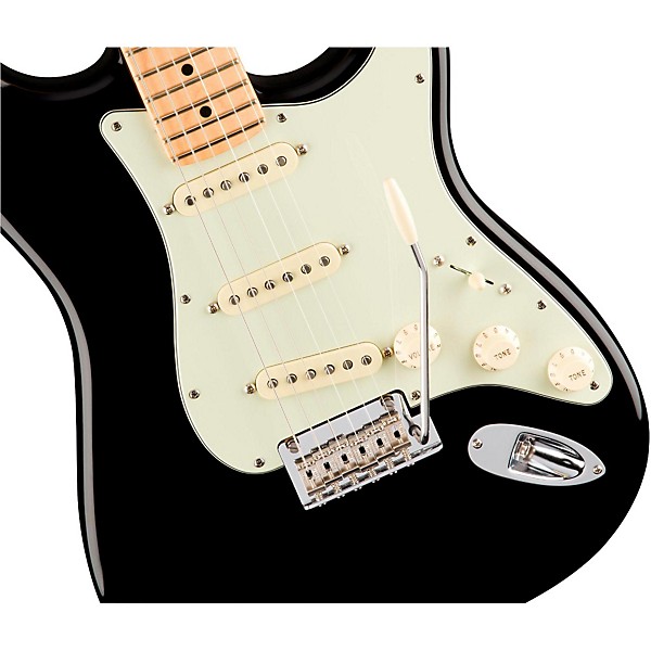 Open Box Fender American Professional Stratocaster Maple Fingerboard Electric Guitar Level 2 Black 190839550231
