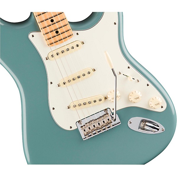 Open Box Fender American Professional Stratocaster Maple Fingerboard Electric Guitar Level 2 Sonic Gray 190839419385