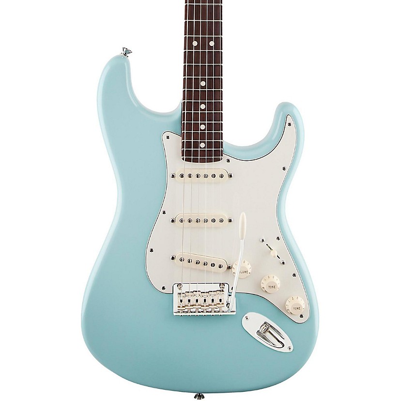 Limited-Edition American Professional Stratocaster(r) With Rosewood Neck in Daphne Blue