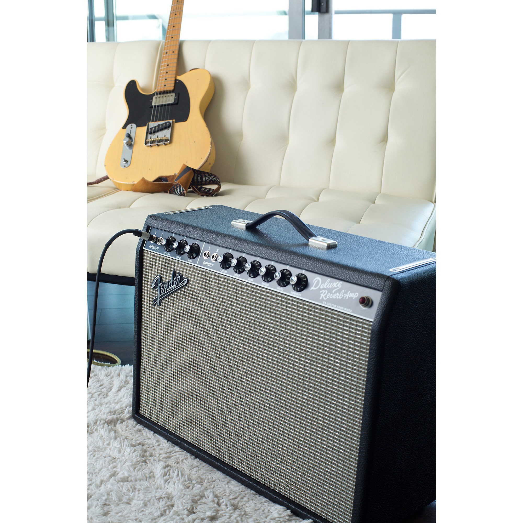 Open Box Fender '64 Custom Deluxe Reverb 20W 1x12 Tube