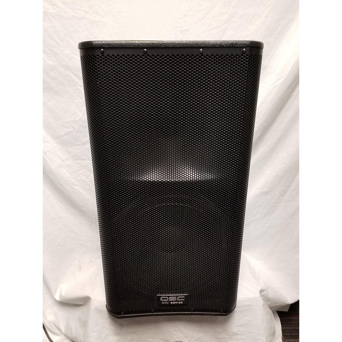 Used QSC KW152 15In 2Way Powered Speaker Guitar Center
