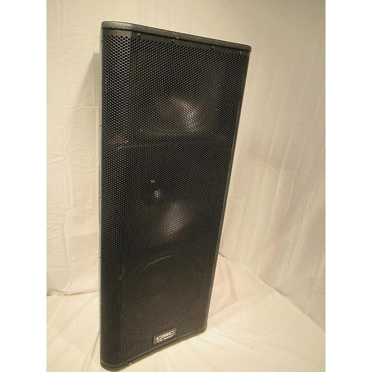 Used QSC KW153 Powered Speaker Guitar Center
