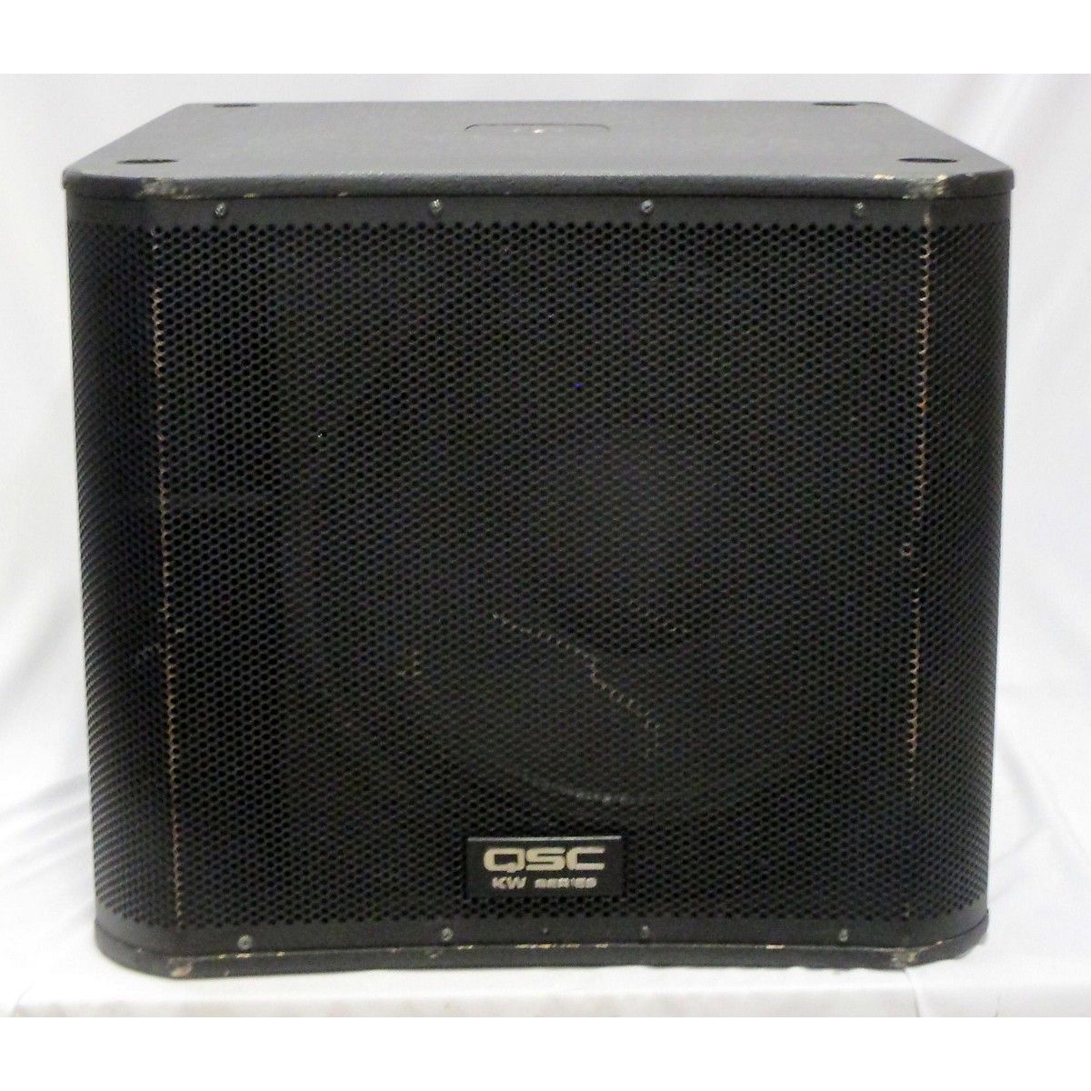 Used QSC KW181 1000W Powered Subwoofer Guitar Center