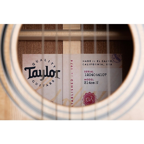 Taylor 314ce-N Grand Auditorium Nylon-String Acoustic-Electric Guitar Natural