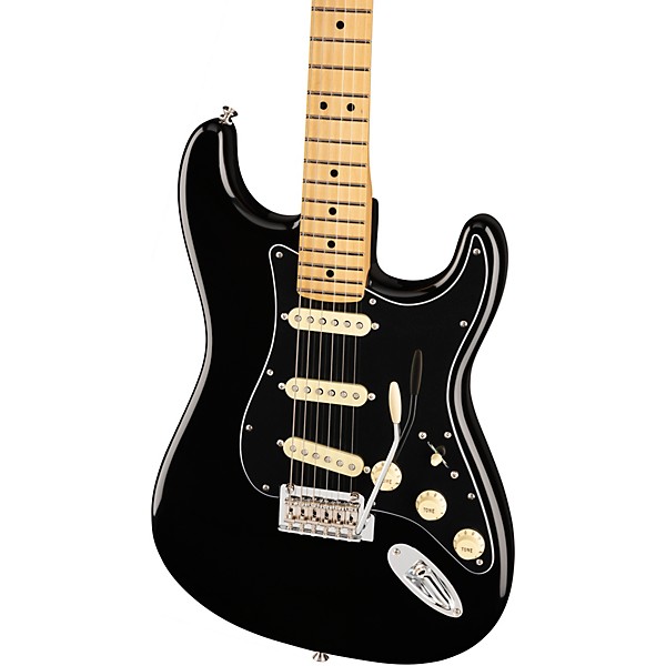 Fender Player Stratocaster Maple Fingerboard Limited-Edition Electric Guitar Black