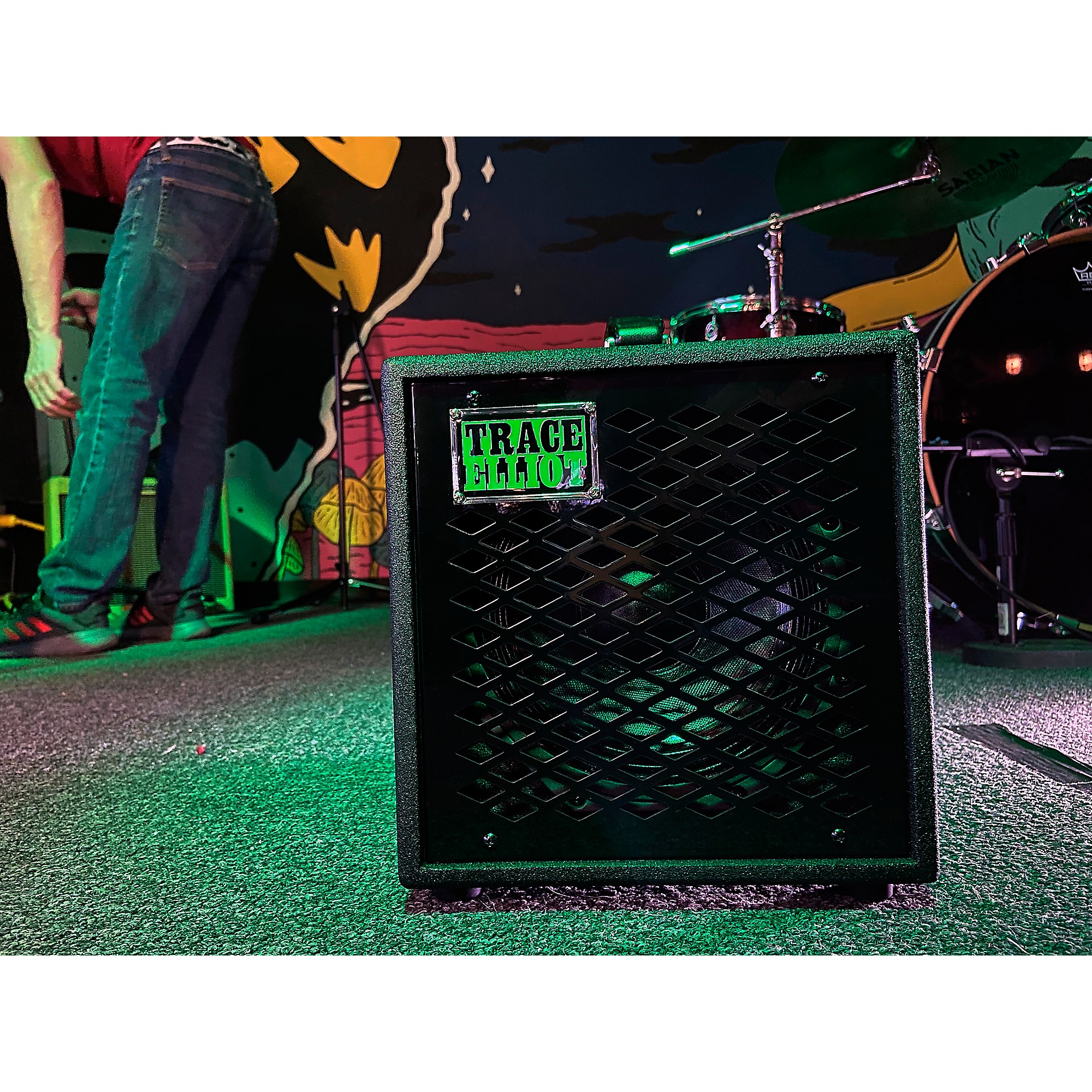 edenmitaka★ Trace Elliot ELF 200W 1x8 Bass Combo Amp Black | Guitar Center