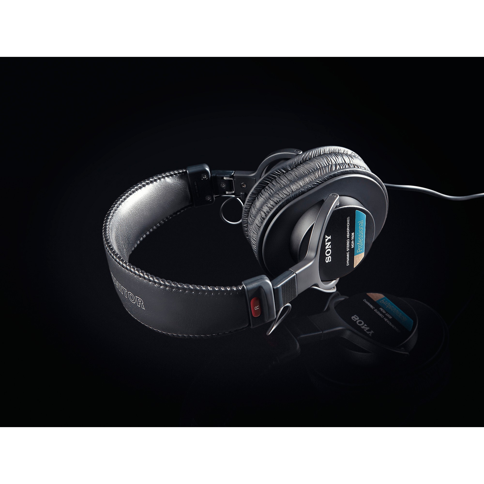 Sony MDR-7506 Professional Closed-Back Headphones with FREE