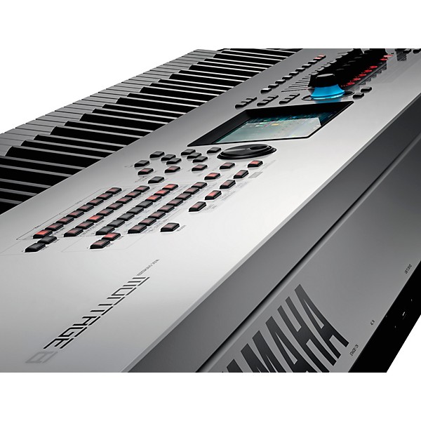 Yamaha Montage 8 88-Key Flagship Synthesizer White | Guitar