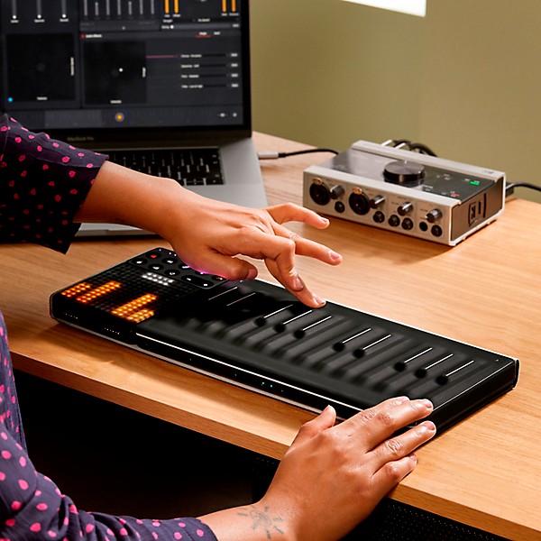 Open Box ROLI Songmaker Kit Studio Edition Level 2 Regular 194744179105