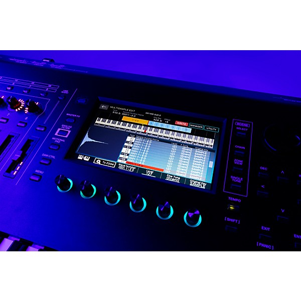 Roland FANTOM-7 Workstation With Large Dust Cover