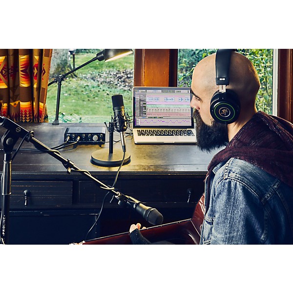 Mackie Recording Bundle with Onyx Producer Interface, EM89D Dynamic Mic, EM91C Condenser Mic and MC-100 Headphones