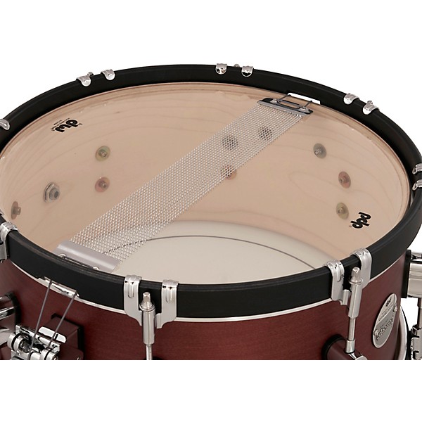 PDP by DW Concept Classic Snare Drum With Wood Hoops 14 x 6.5 in. Ox Blood/Ebony Hoops