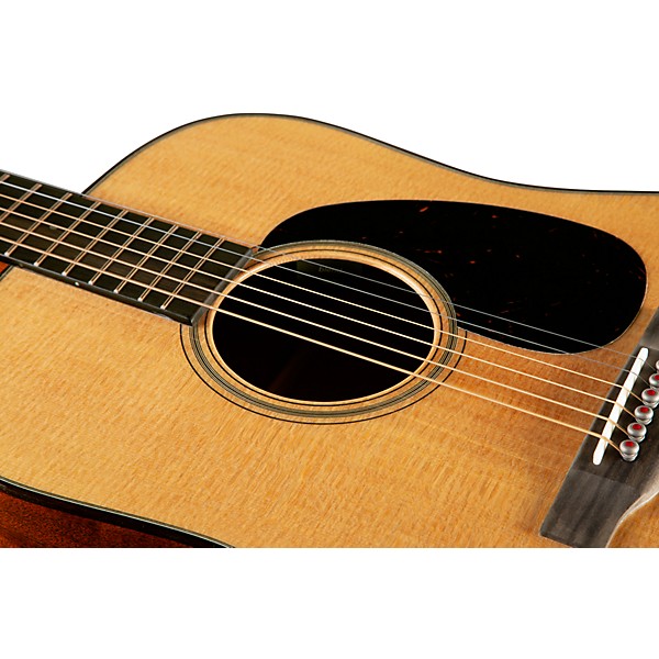 Martin D-18E Modern Deluxe Dreadnought Acoustic-Electric Guitar Natural