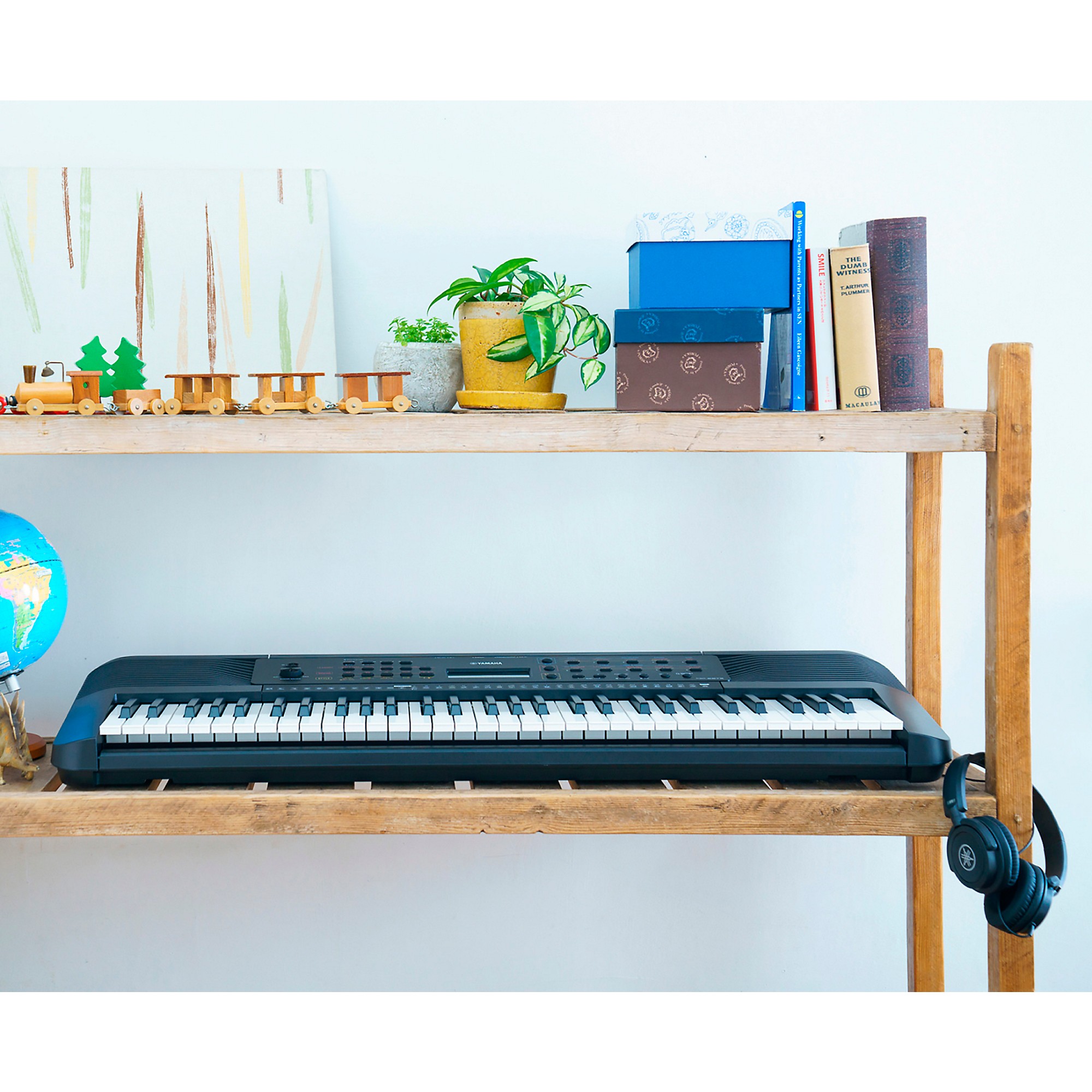 ヤマハ PSR-E273 Open Box Yamaha PSR-E273 61-Key Portable Keyboard