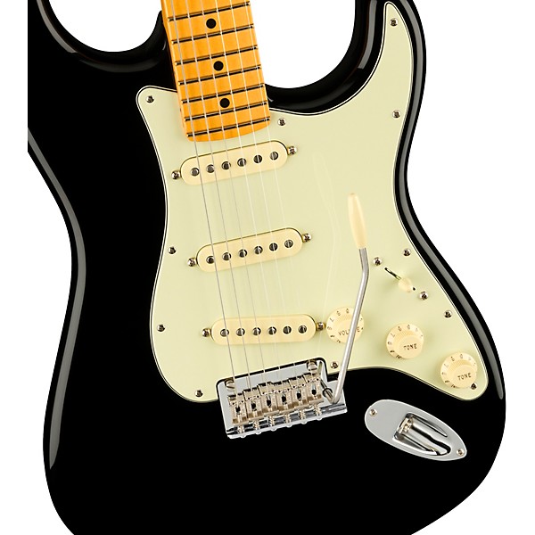 Fender American Professional II Stratocaster Maple Fingerboard Electric Guitar Black