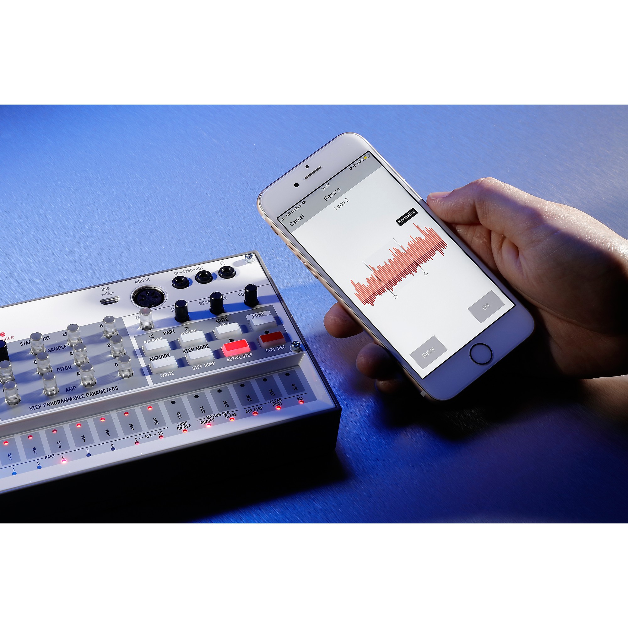 KORG volca sample 2 Digital Sample Sequencer White | Guitar
