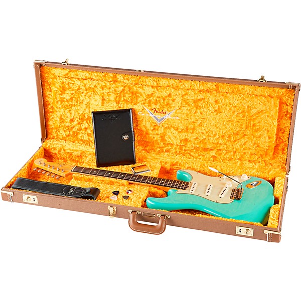 Fender Custom Shop '62/'63 Limited-Edition Stratocaster Journeyman Relic Electric Guitar Aged Sea Foam Green