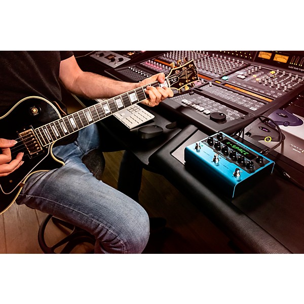 Clearance IK Multimedia AmpliTube X-SPACE Reverb Effects Pedal Blue